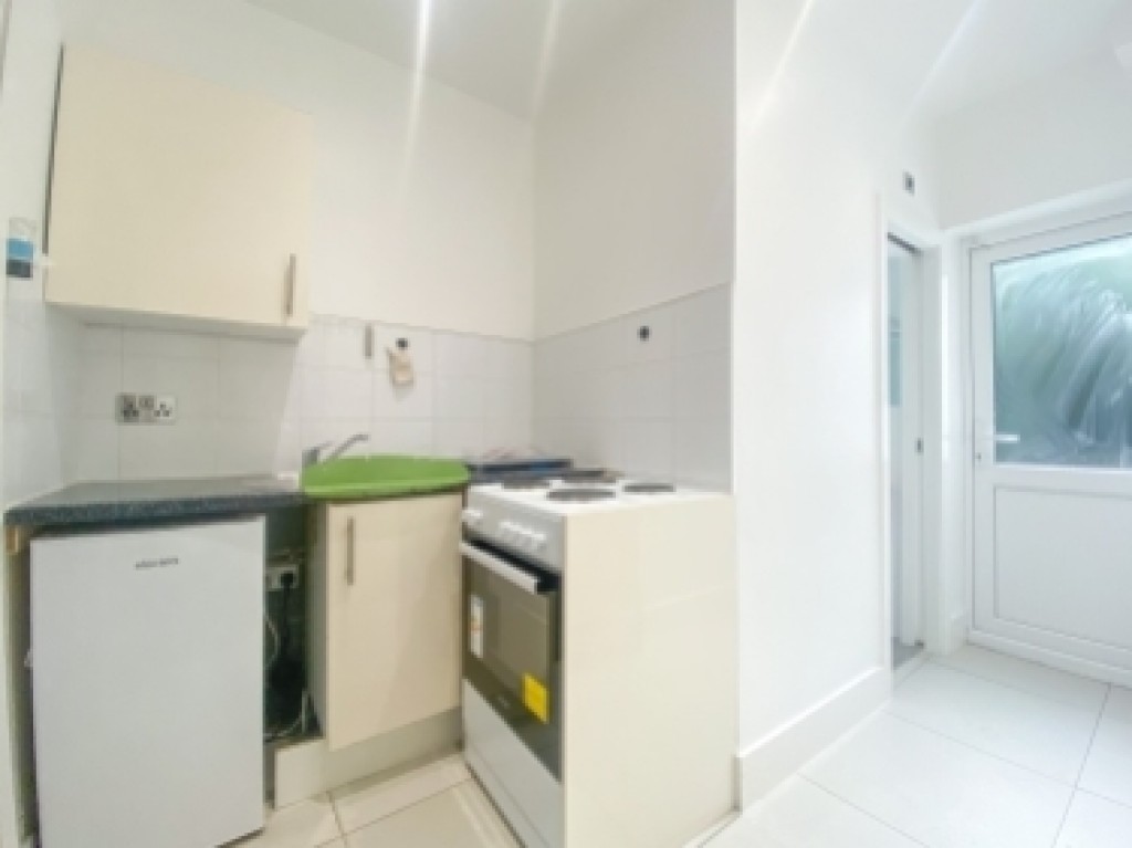 Images for Uxbridge Road, Stanmore, HA7 3LJ EAID:rouge BID:rouge