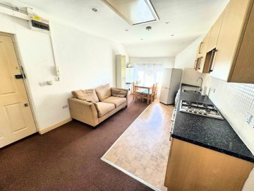 image of Flat 164 Greenford Road, Middlesex