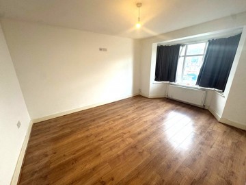image of 69 Bacon Lane, Middlesex