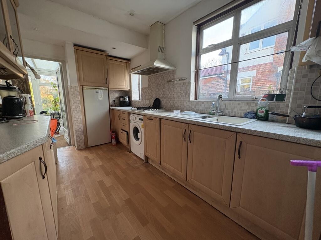 Images for West Drayton Park Avenue, West Drayton EAID:B14611B BID:ABACUSESTATES5