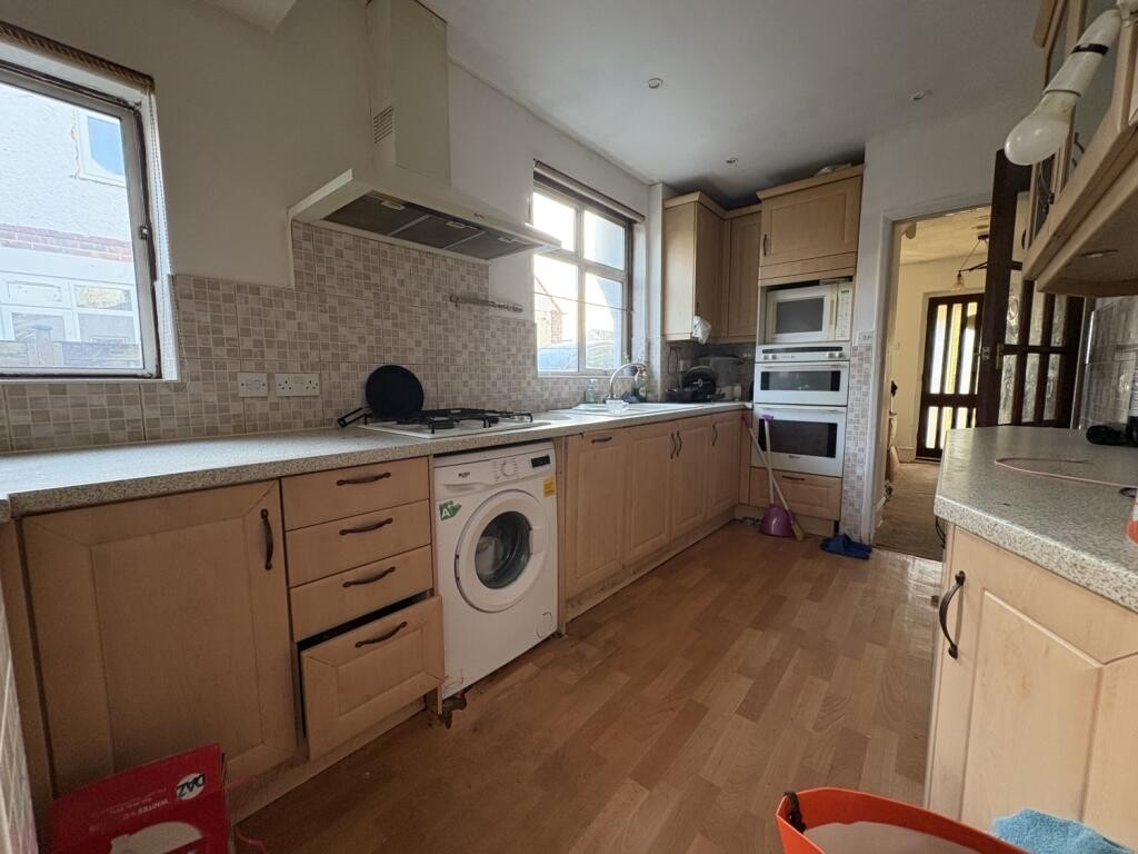 Images for West Drayton Park Avenue, West Drayton EAID:B14611B BID:ABACUSESTATES5