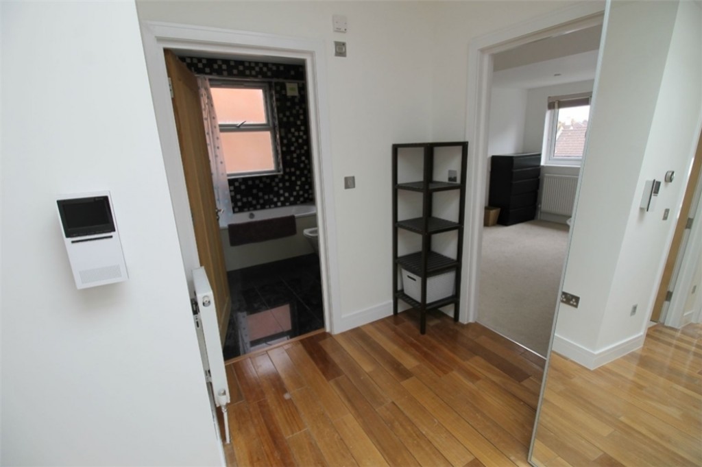 Images for Welldon Crescent, Harrow EAID:B14611B BID:ABACUSESTATES5