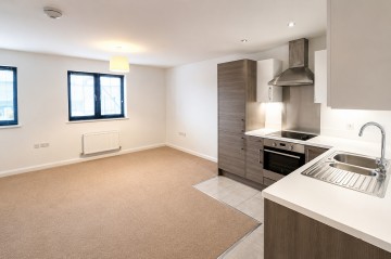 image of 27, Gartlet Road