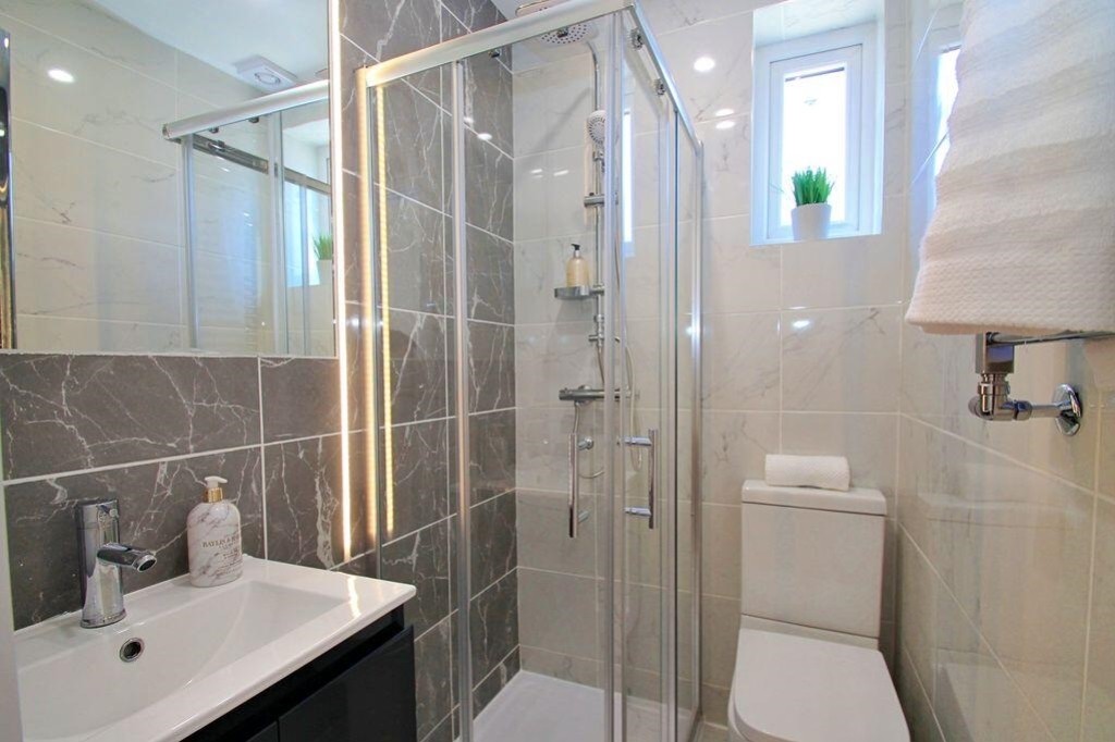 Images for Welldon Crescent, Harrow, London EAID:B14611B BID:ABACUSESTATES5